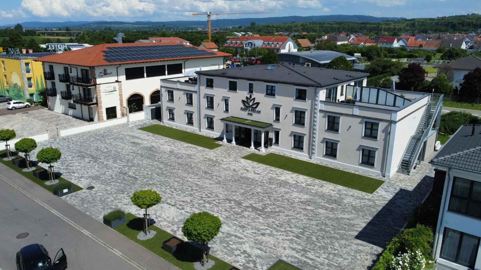Hotel Sleep&Dream Ringsheim Buitenkant foto